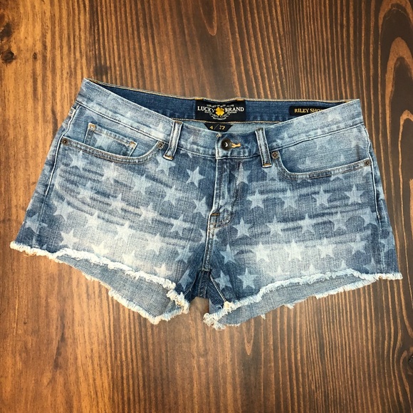 Lucky Brand Pants - Lucky Brand Riley Short! Size 4 (Size 27).